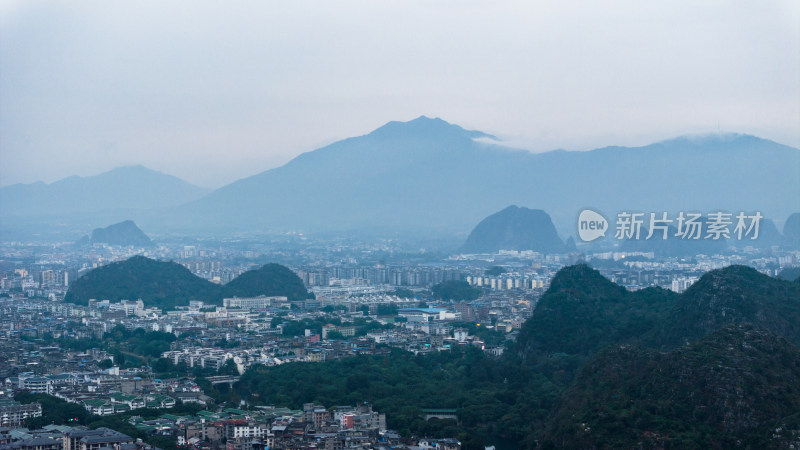 山水环绕的桂林城市风光全景鸟瞰