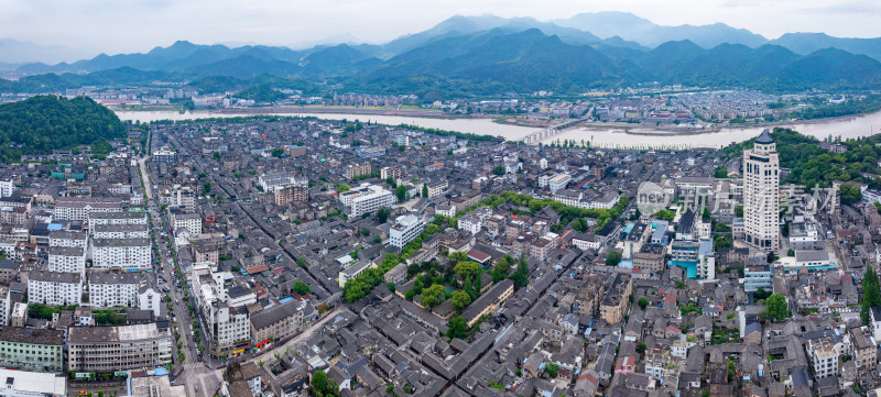 航拍浙江省台州市临海市东湖景区紫阳古街