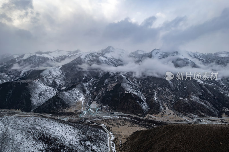 四川甘孜州高原子梅垭口贡嘎雪山航拍