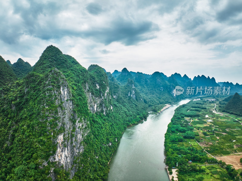 桂林冠岩风景区