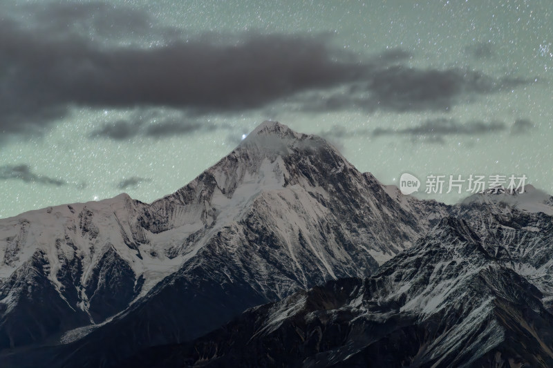 四川甘孜州子梅垭口云海贡嘎雪山日落星空