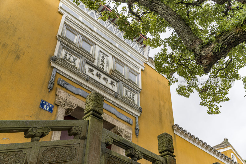 浙江普陀山芥瓶禅院风光