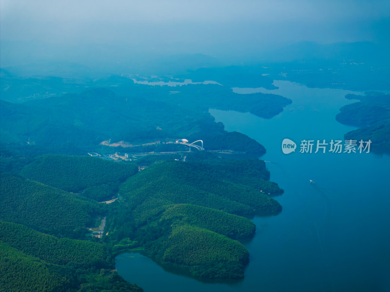 夏季白天航拍常州溧阳天目湖自然风光