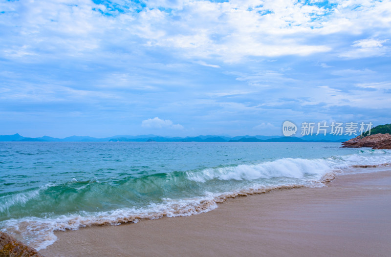 深圳盐田背仔角滨海公园海浪沙滩自然风光