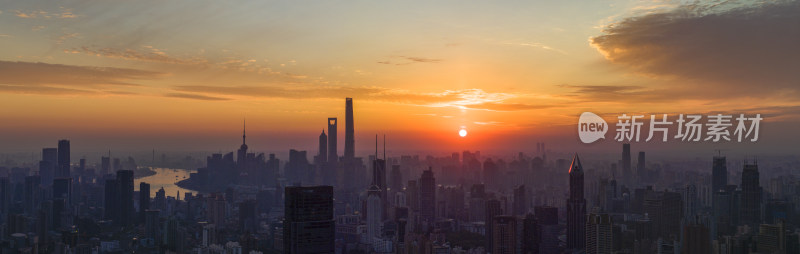 上海城市高楼天际线景观