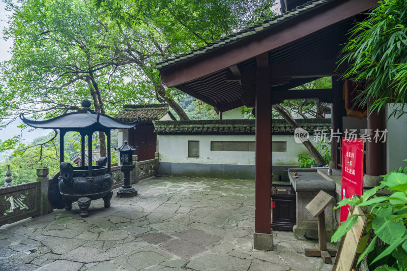 杭州飞来峰韬光寺古建筑风景