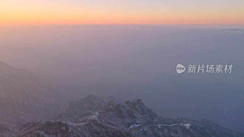 河南洛阳老君山雪景