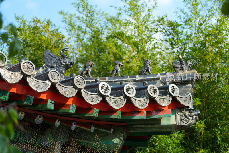 中式古建筑屋檐神兽特写