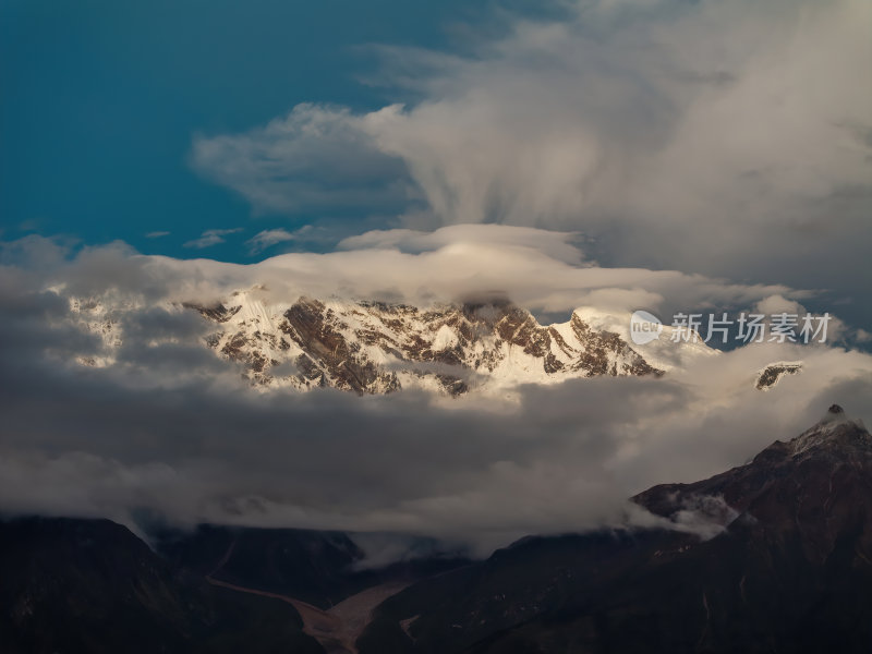 西藏林芝索松村南迦巴瓦峰雪山航拍