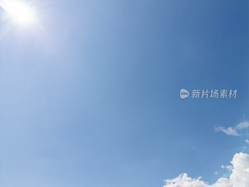 无人机高空航拍的天空