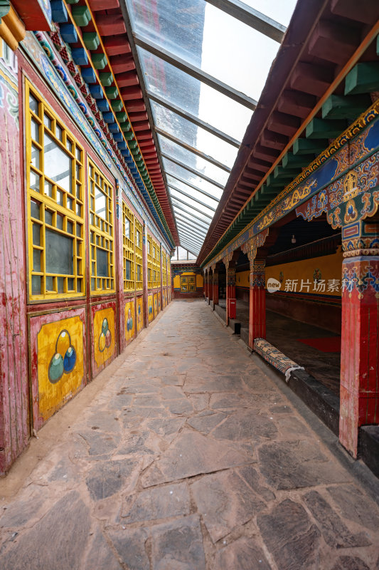 西藏那曲赞丹寺小布达拉宫地标宫殿古寺