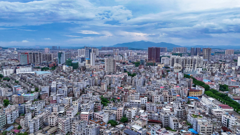 老城区城市居民房屋建筑航拍图