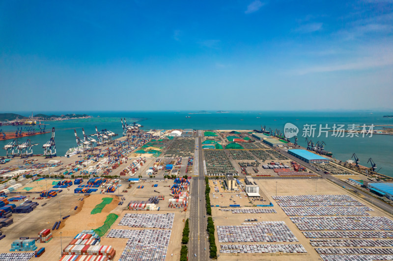 大海港口码头集装箱烟台港口航拍摄影图