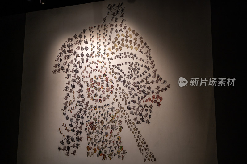 安静陈列在成都博物馆的精美皮影