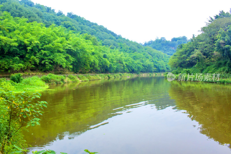 湖泊河流风景背景