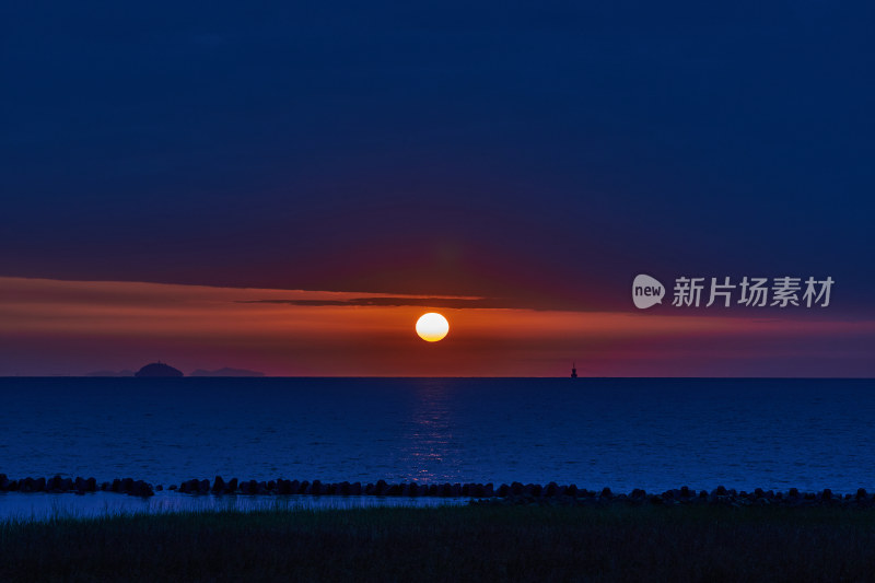 海上日出