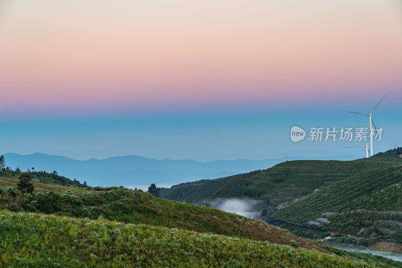 高山上的风力发电机