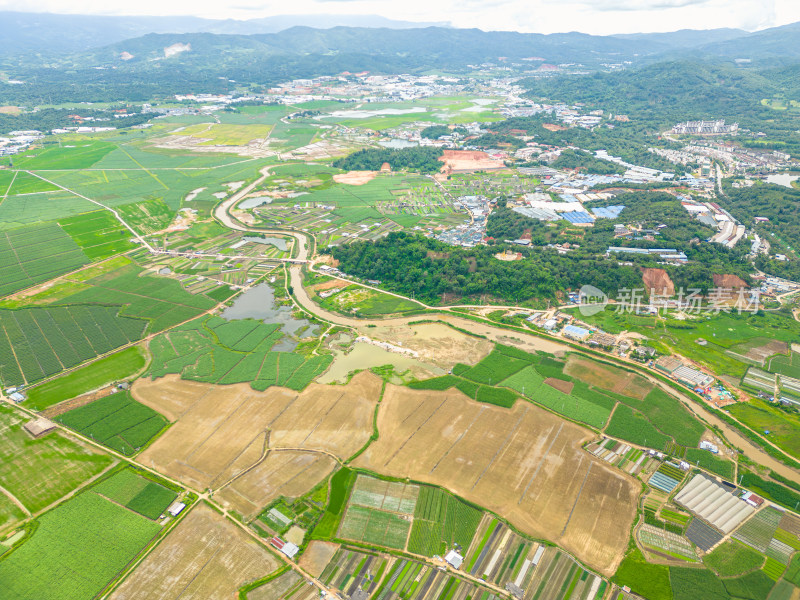 航拍乡村农田田园风光