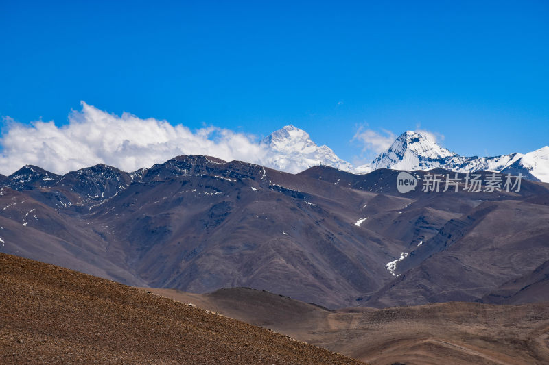 阿里加乌拉山口雪山观景台