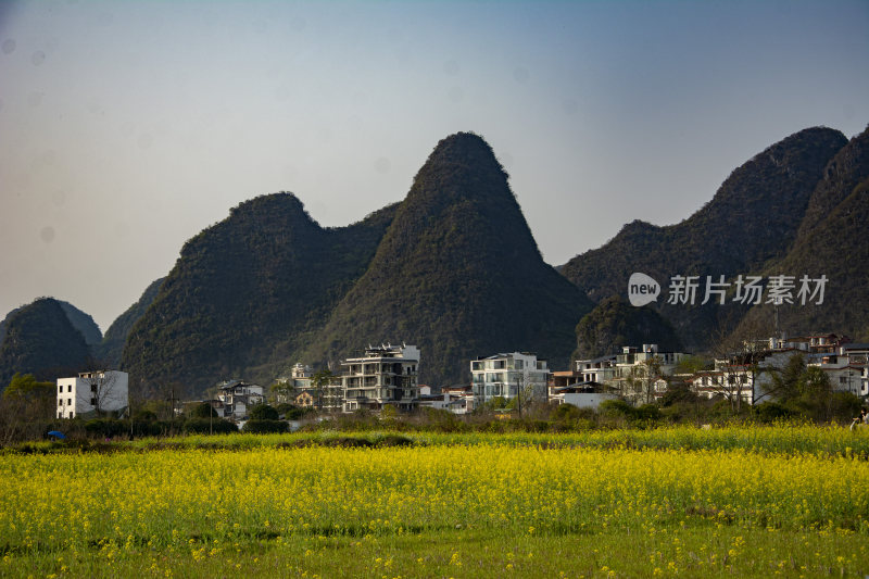 桂林山水田园小镇风光