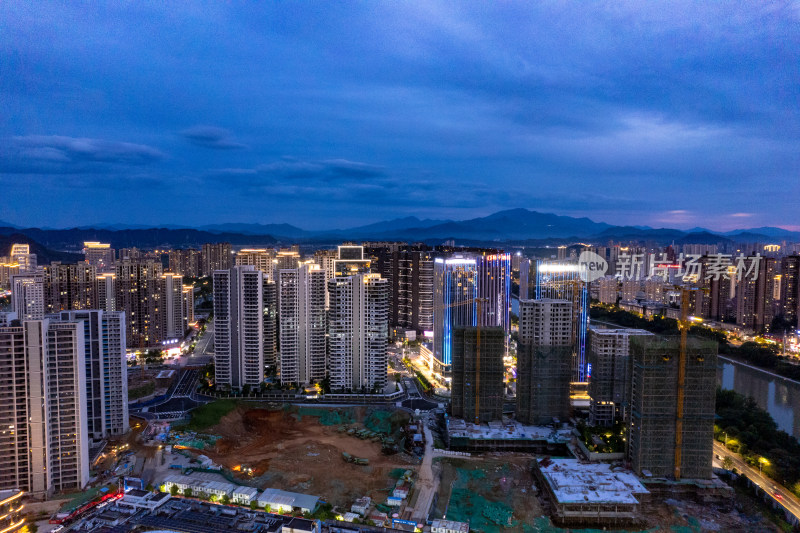 宜宾城市夜幕降临夜景灯光航拍图