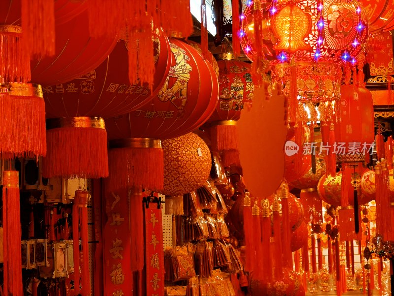 实拍过年喜庆春节装饰年货市场