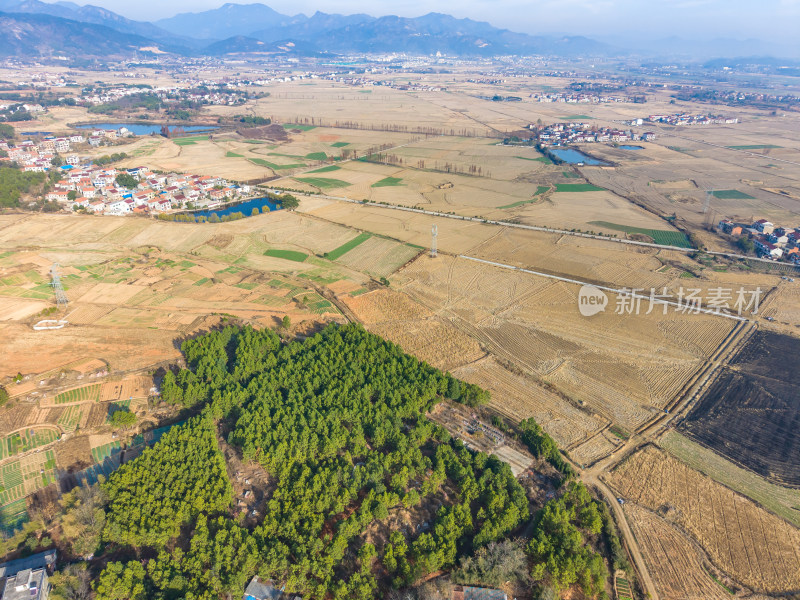 乡村田野航拍全景