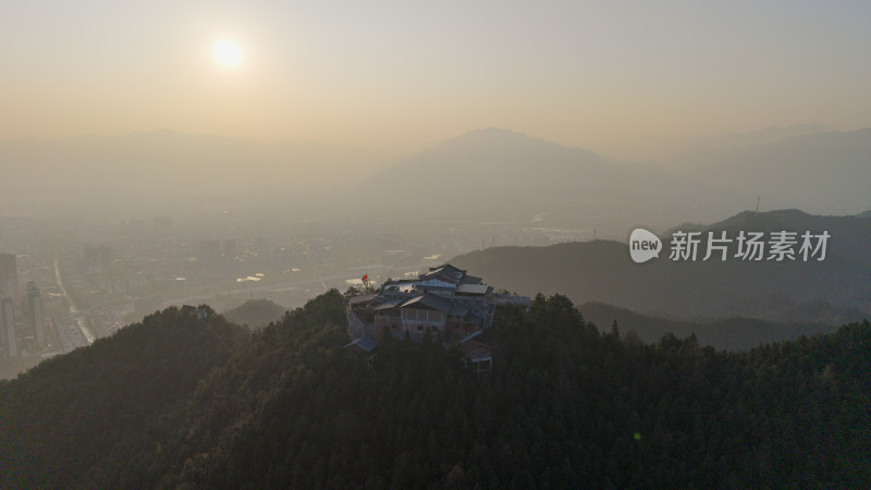 永州蓝山县夔龙山风光