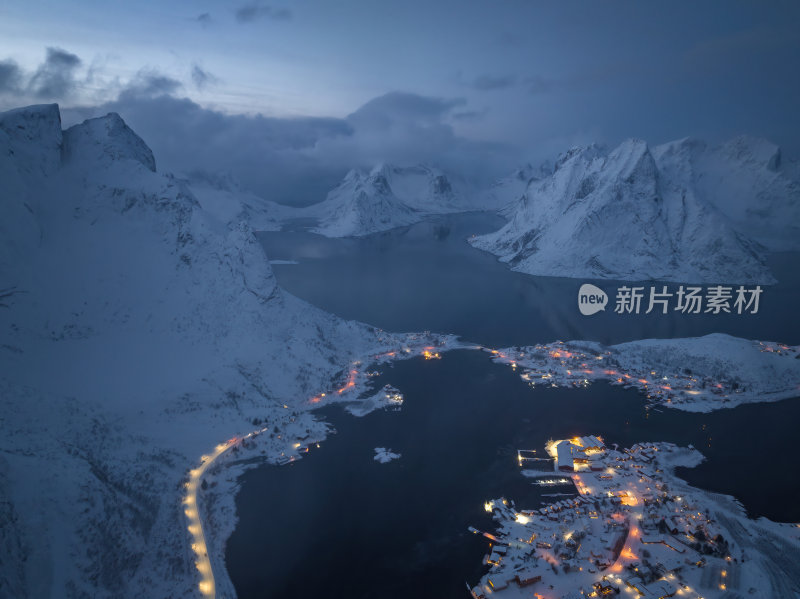 挪威罗弗敦群岛北极圈雷纳冬季雪景高空航拍