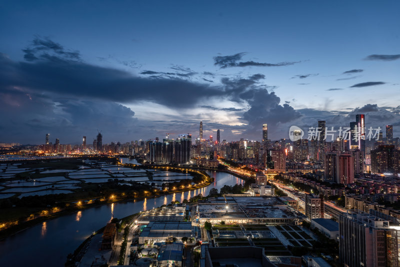 深圳福田CBD大湾区平安大厦夜景蓝调