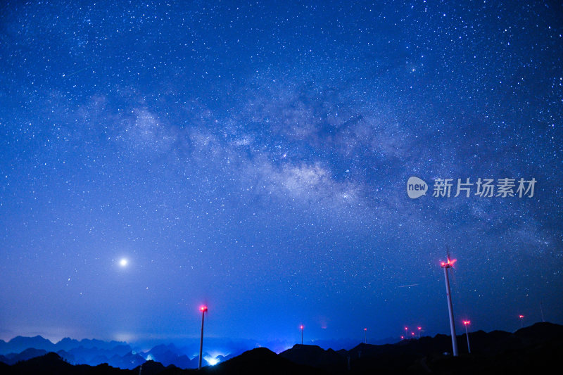 大山深处唯美星空银河延时大美星际翱翔