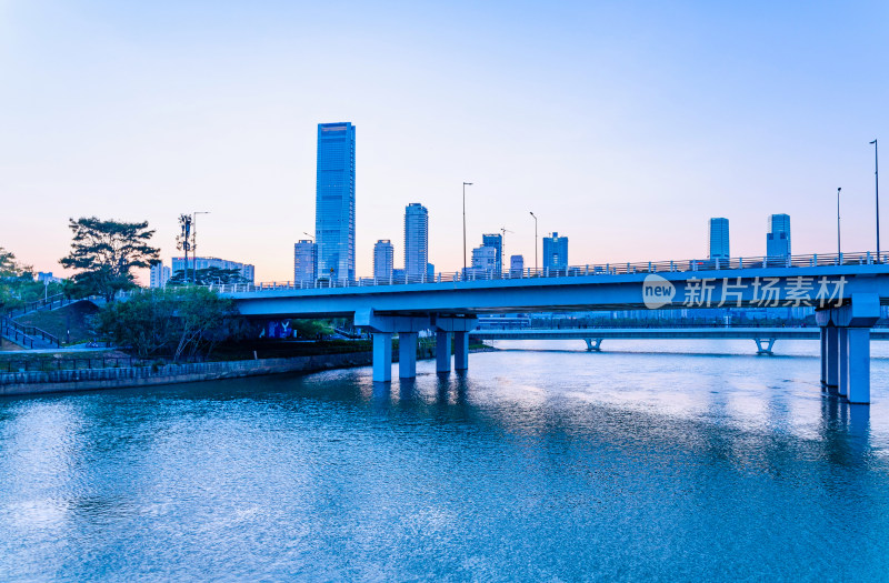 深圳湾后海二桥与滨海城市豪宅建筑