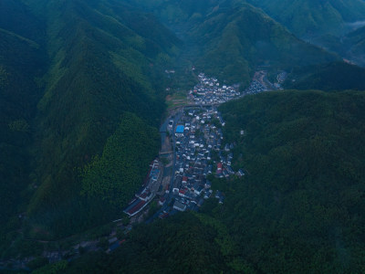 航拍浙江杭州临安区龙门秘境石门村山间村落