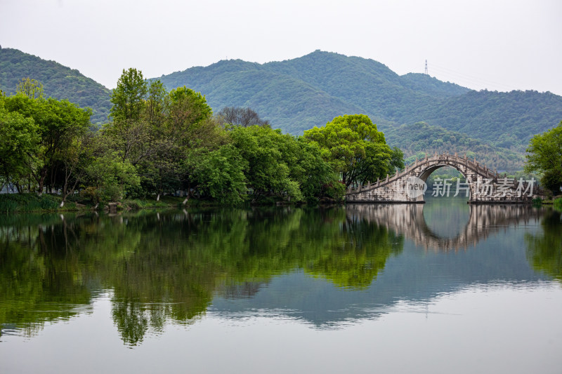 杭州湘湖风景区自然山水倒影景观