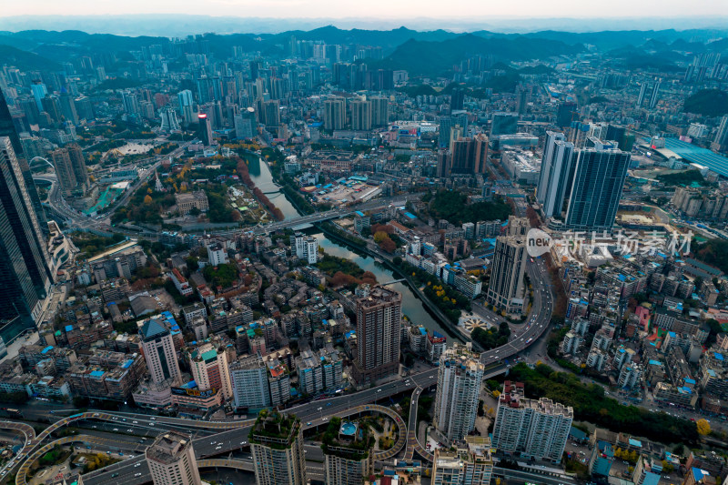 贵州贵阳城市清晨风光航拍图