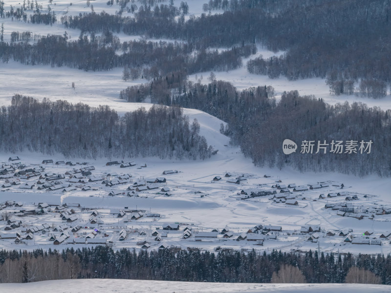 新疆北疆阿勒泰禾木冬季雪景童话世界航拍