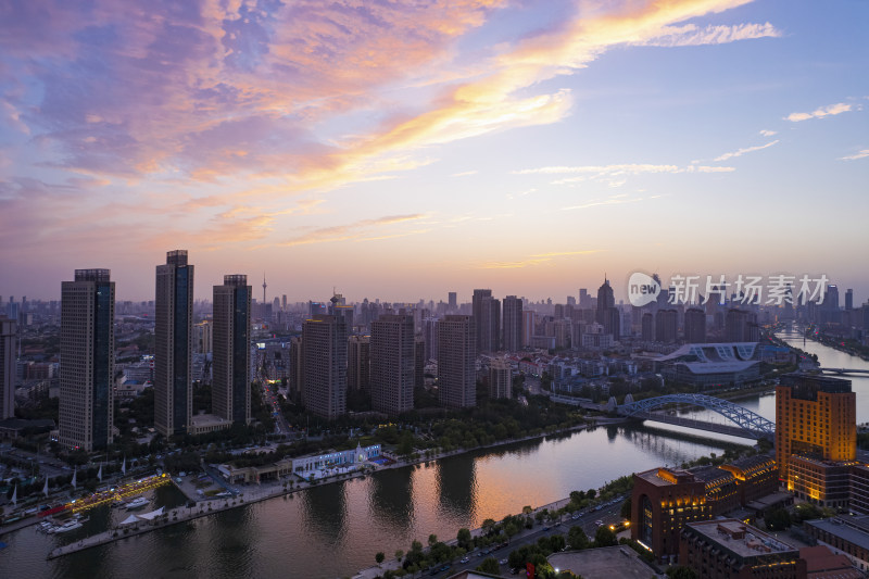 天津海河风景线国泰桥城市建筑日落夜景航拍