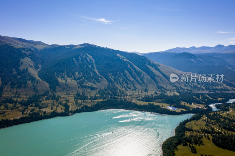 新疆阿勒泰地区喀纳斯湖航拍风光