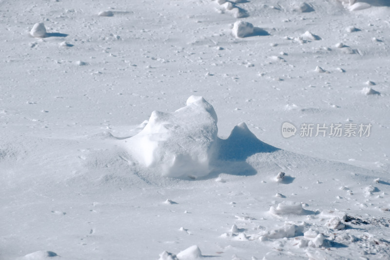 长白山冬日积雪