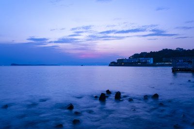 深圳大鹏半岛南澳广场海上夕阳晚霞长曝光