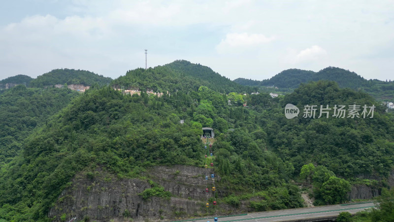 航拍湖北宜昌三峡猴溪防风景名胜区山谷缆车