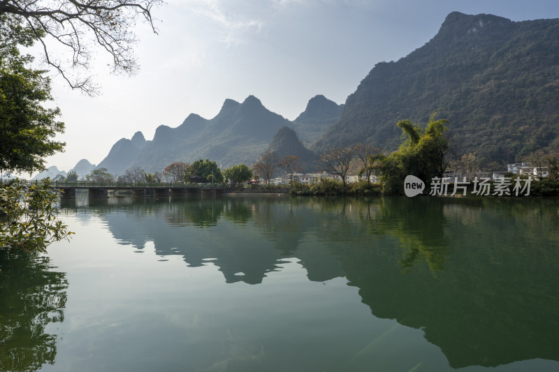 冬季阳朔遇龙河山水风光