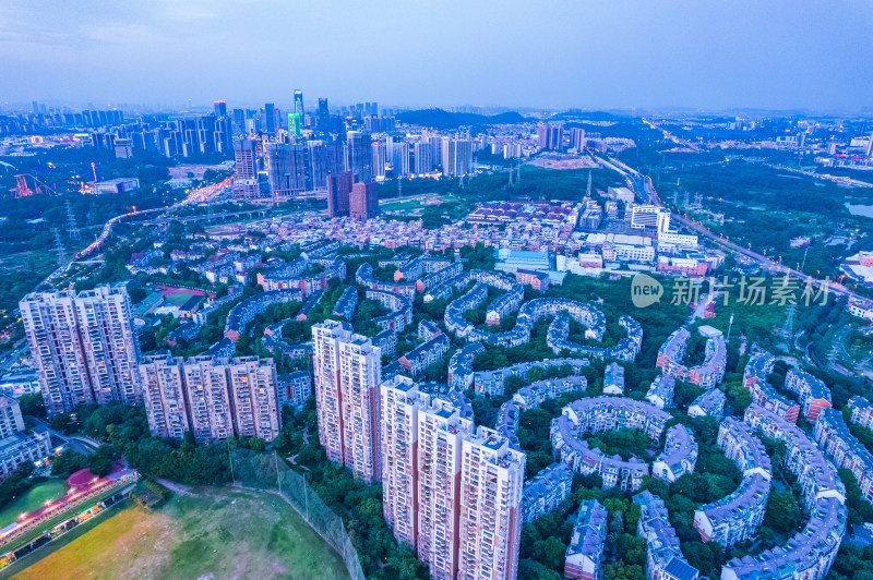 广州番禺夕阳黄昏城市建筑景观航拍全景风光