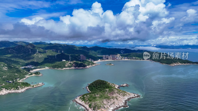 海上岛屿海岛大海蓝色海洋风景航拍图