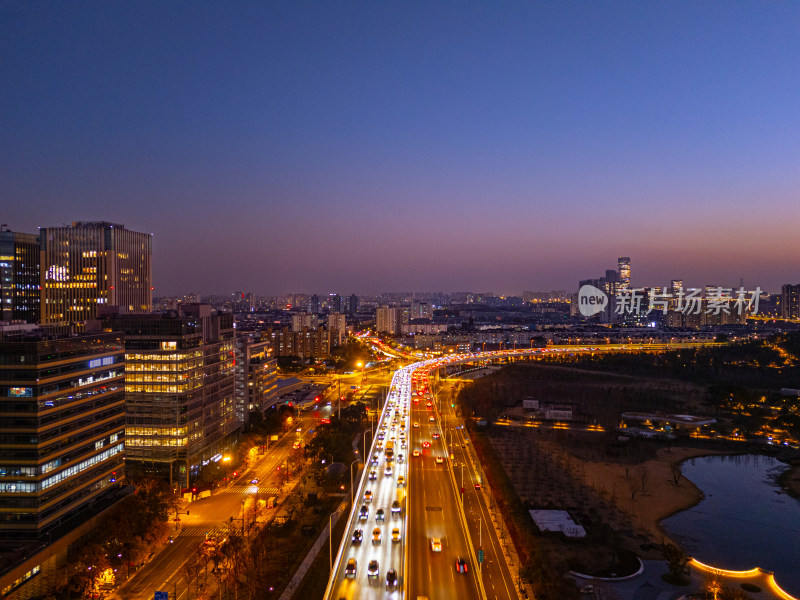 航拍上海后滩交通夜景