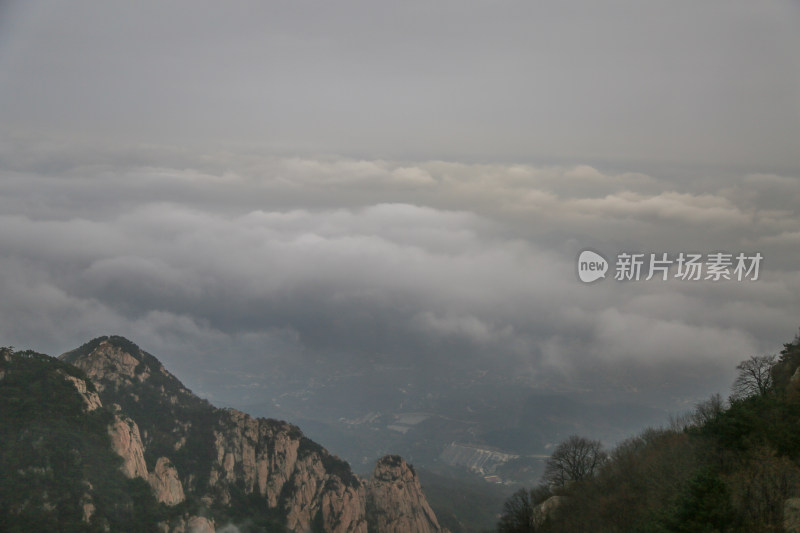 云海 山峰 山峦 清晨 泰山 唯美 秋色 秋天