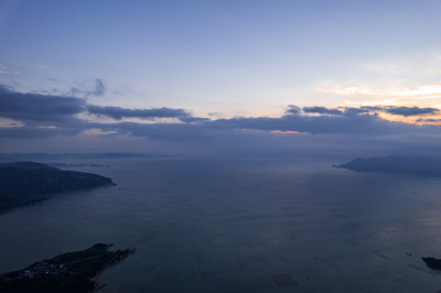 海岛滩涂海上日出自然风光航拍