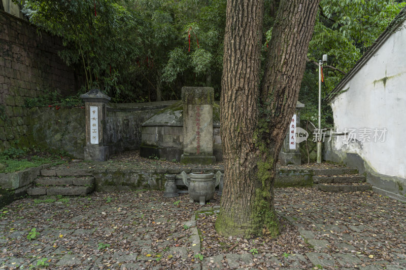 杭州宝石山景区陈文龙墓