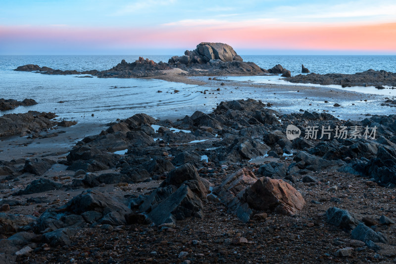 晚霞中的海滩-锦州