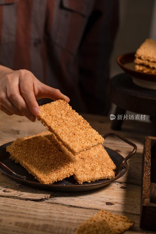 米酥锅巴薄脆饼干休闲零食